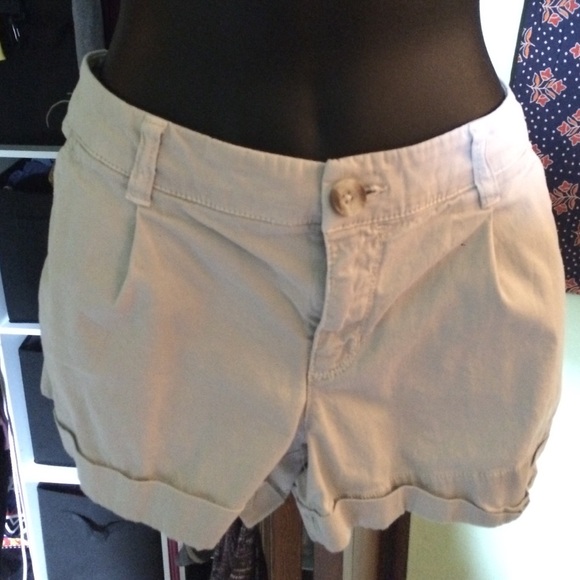 Tan, American Eagle shorts