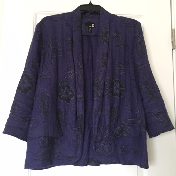 Floral Print Blazer - Picture 2 of 4