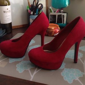 Red pumps.
