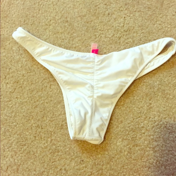 🚫🚫sold🚫🚫Victoria's Secret Cheeky Bikini