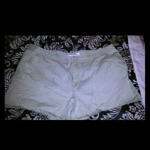 Old Navy olive green shorts