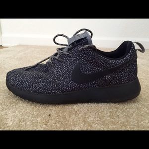 Rare Nike Roshes