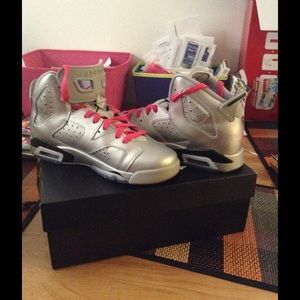 Air Jordan 6 Retro GG