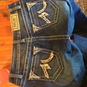 Gently used Miss Me skinny jeans!