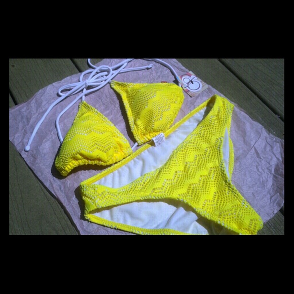 Yellow O.P. chevron crochet bikini M NWT
