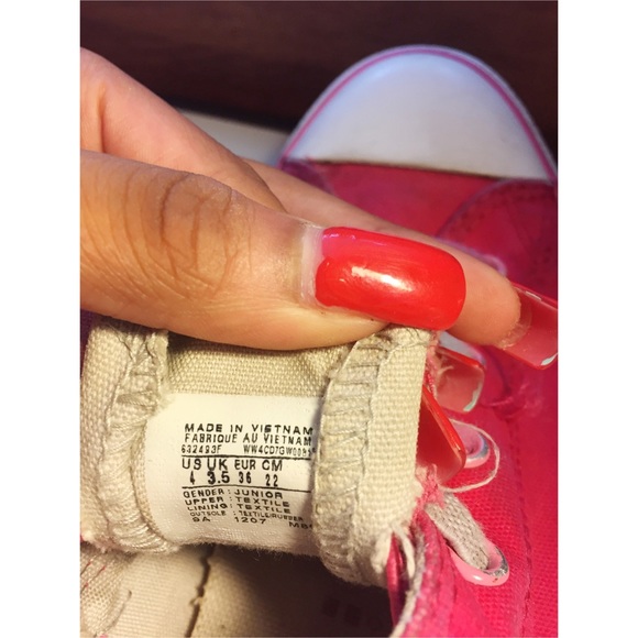 Pink low converses - Picture 3 of 4
