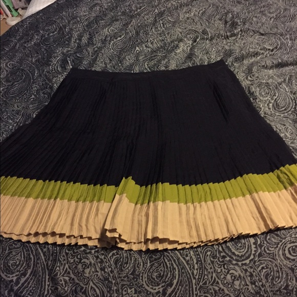 Pleated skirt