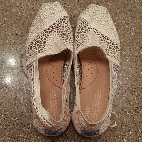 Toms Shoes - TOMS CREAM color.. crochet style