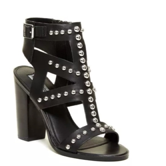 Steve Madden Black Studded Sandal✨😍