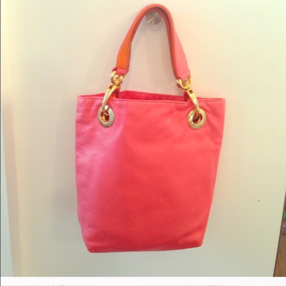 Leather pink salmon bag so cute!