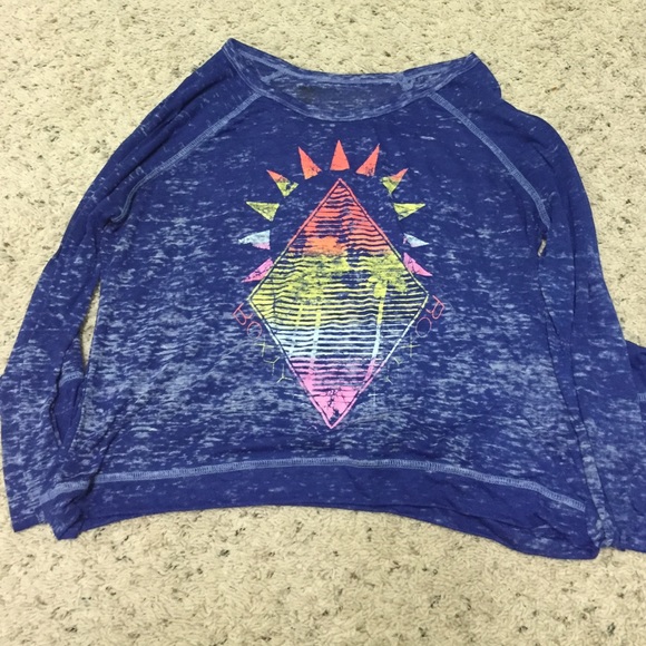 dark blue sunset Roxy shirt