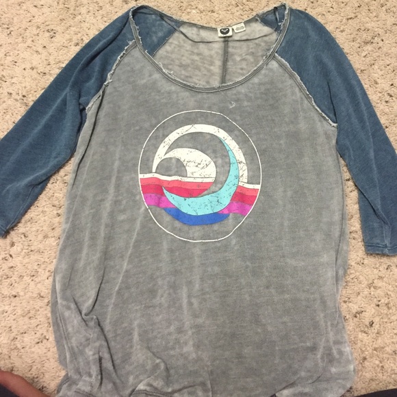3/4 length sleeve shirt & never worn