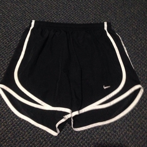 Running Nike shorts 😎😎😎