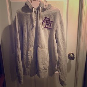 American Eagle zipper up hoddie (worn once)