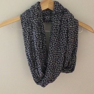 Brandy Melville infinity floral scarf