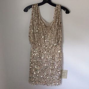 🎉Party time🎉 This is the dress you need!