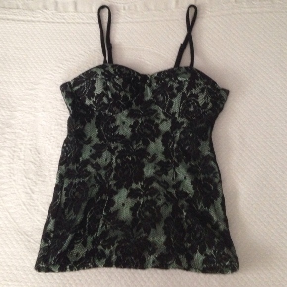 Sexy top for date night - Picture 1 of 4