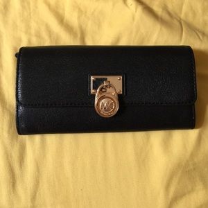 Michael kors wallet black