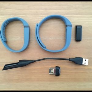 Fitbit Flex bundle with all equipment!
