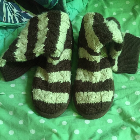 Brown and white knit ugg boot
