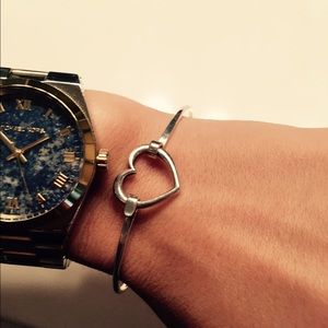 James Avery hammered wire heart hook on bangle