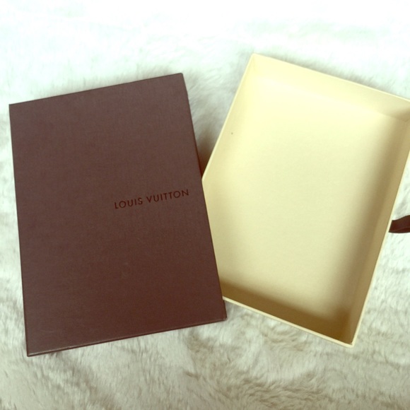 LV WALLET BOX