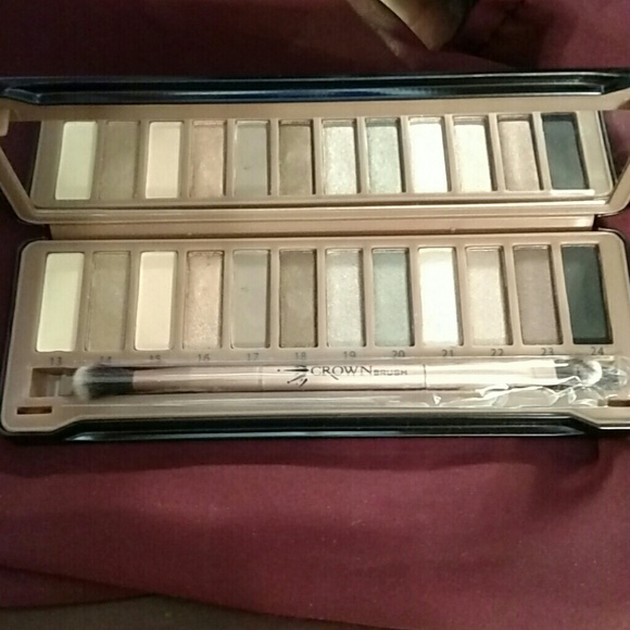 EXPOSED #2 EYE-SHADOW PALLET