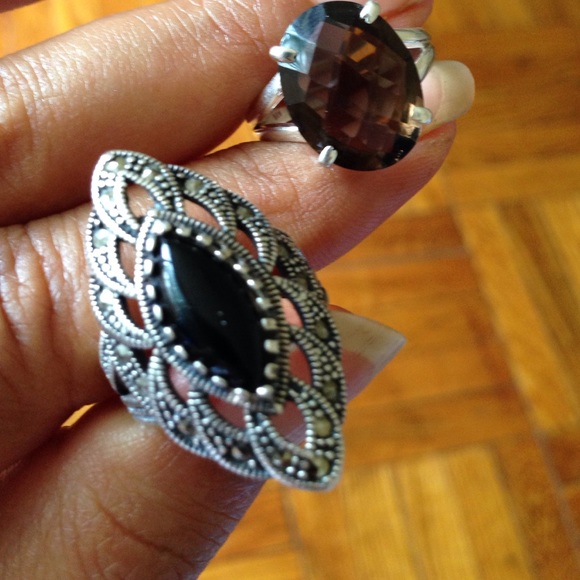 Jewelries - Picture 3 of 3