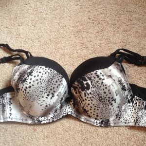 2 BRAS FOR SALE. NWOT
