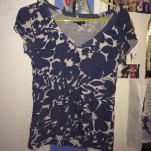 American Eagle V Neck (M)