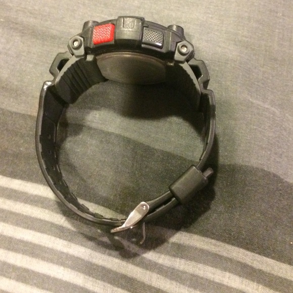 Black G-shock watch - Picture 2 of 4