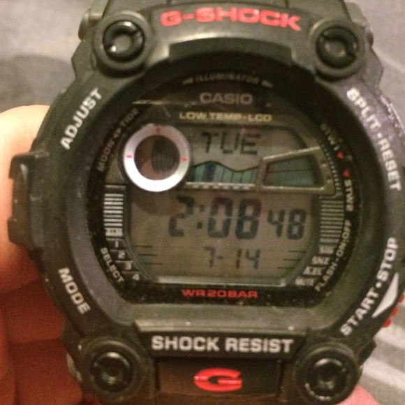 Black G-shock watch - Picture 4 of 4