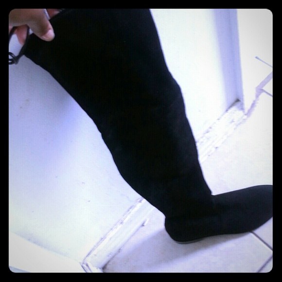 The LeggyLady Stuart Weitzman thigh high boots