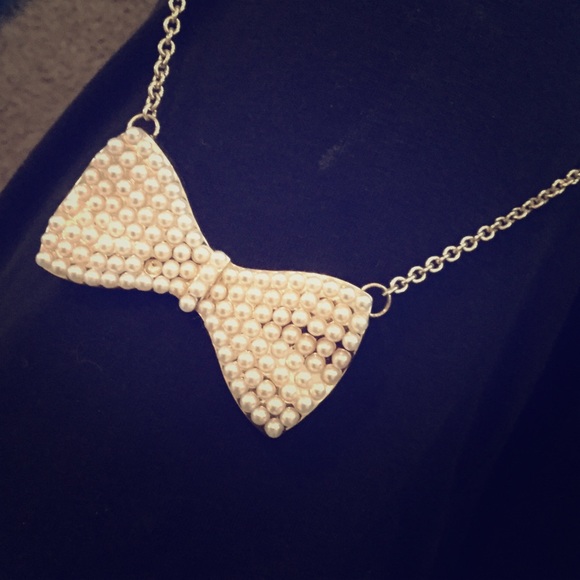 Aeropostale necklace