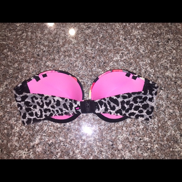 VS Pink strapless push-up bra - Picture 2 of 3