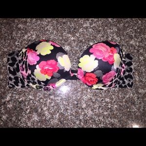 VS Pink strapless push-up bra