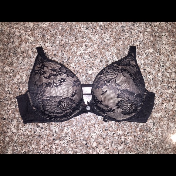 VS Black lace push up bra - Picture 1 of 4