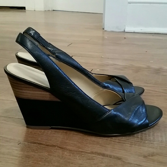 Nine west black wedges