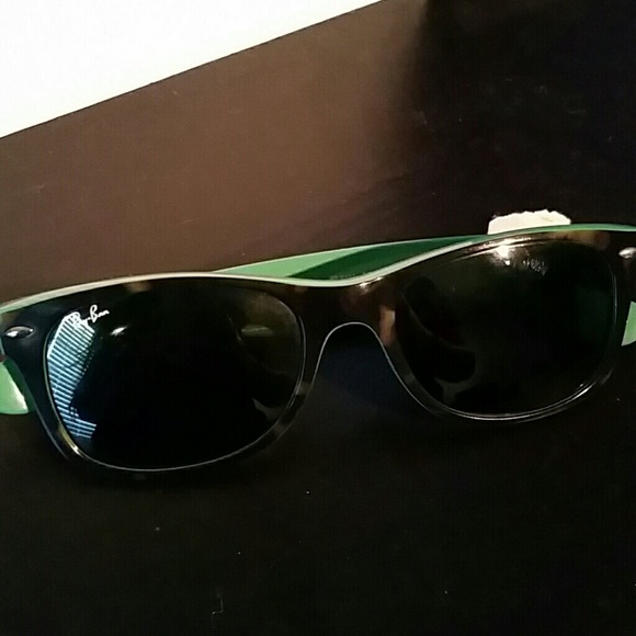 New wayfarer classic ray-bans