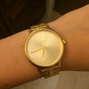 Nixon Kensington in Gold