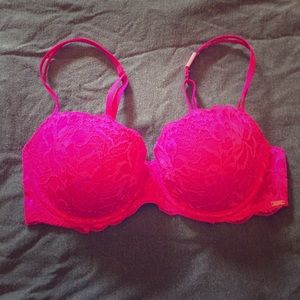 PINK date push up bra. NWT