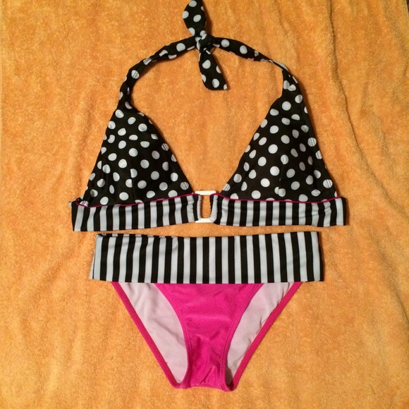 Halter Bikini - Picture 2 of 4