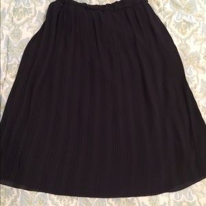 Black Pleated Midi Skirt
