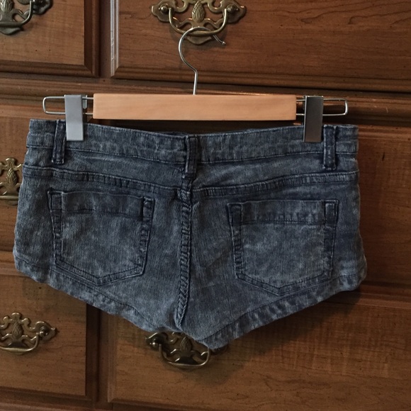 Urban Behavior Shorts - Corduroy - Picture 2 of 2