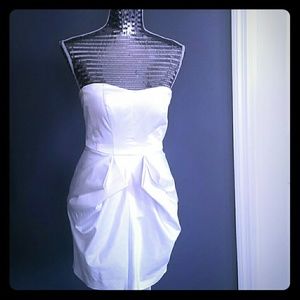 ELEGANT Strapless formal white dress