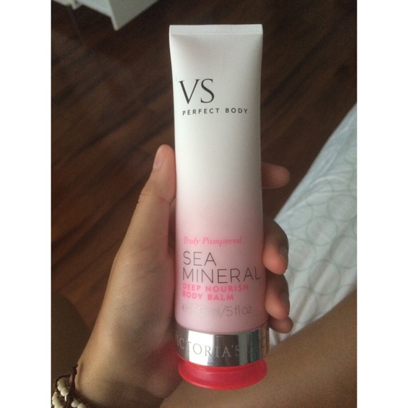 VS Perfect body Sea Mineral Deep Nourish body balm