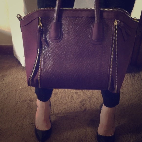 Plum tote with optional cross body