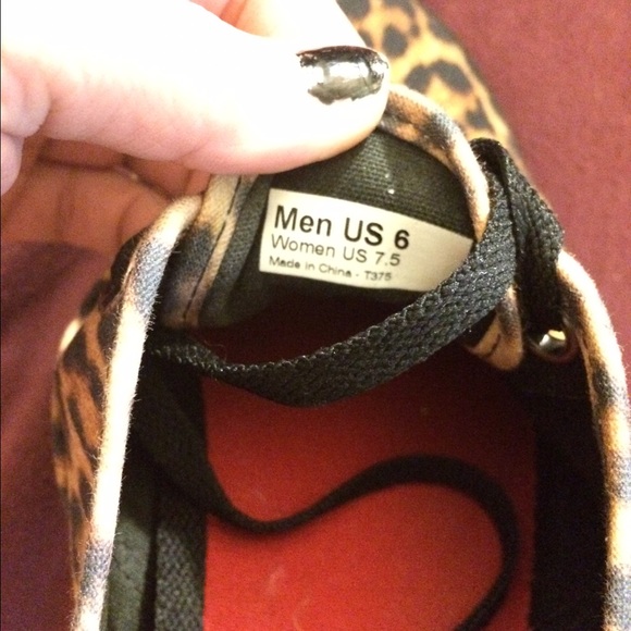 vans cheetah shoes - Picture 3 of 3