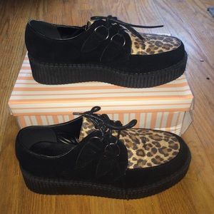 Black and Leopard Creepers
