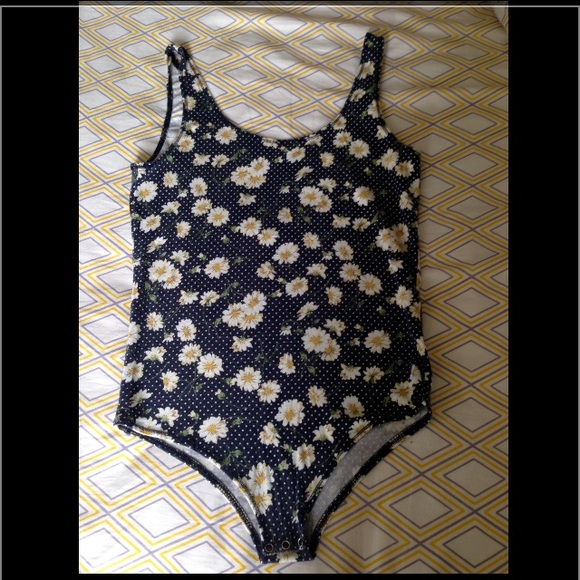 Daisies bodysuit